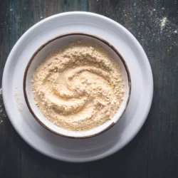 Astragale en poudre préparée par l’herboristerie Pachamama-phyto à partir de la racine